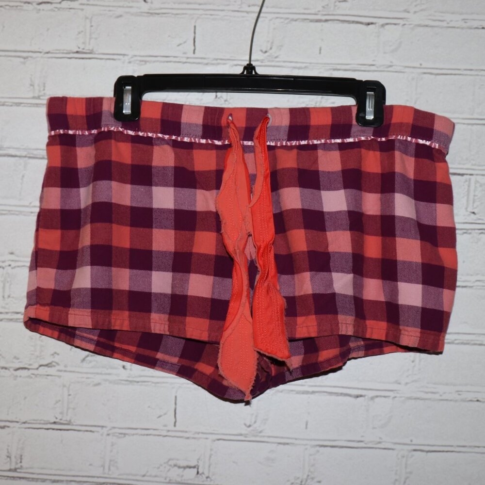 💗 Xhilaration Plaid Sleep Shorts · Women’s Large Cozy and cute plaid sleepers